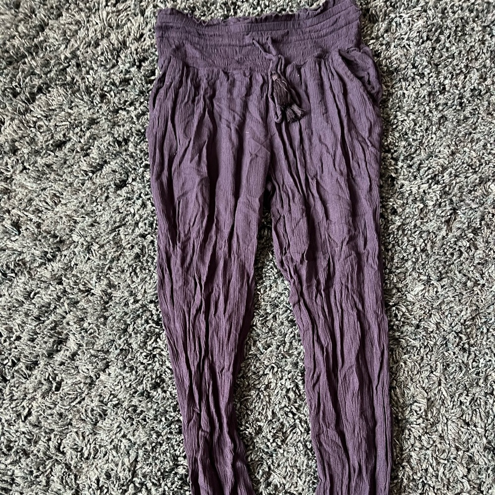 xs aerie flowly navy blue pants